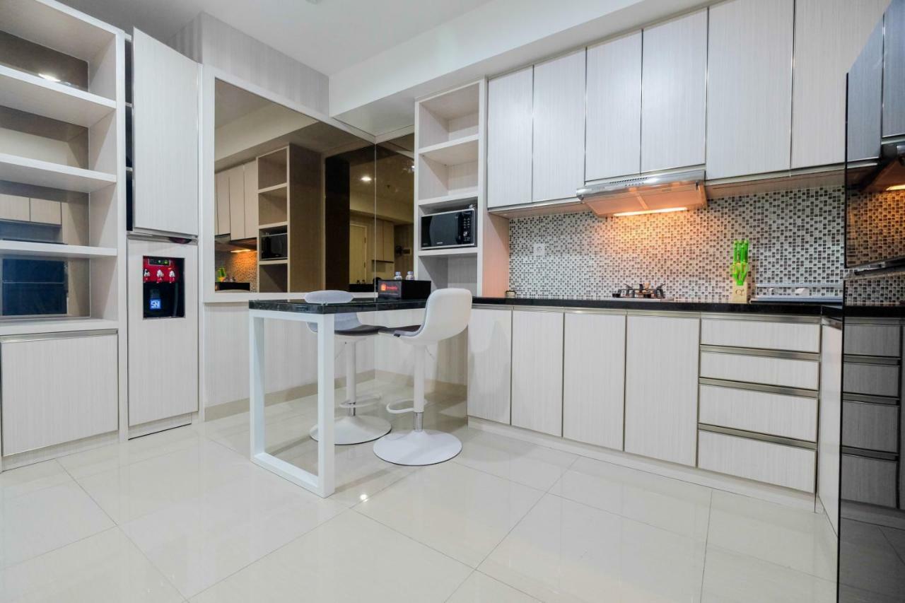Apartemen Comfy And Modern 2br Grand Kamala Lagoon By Travelio *