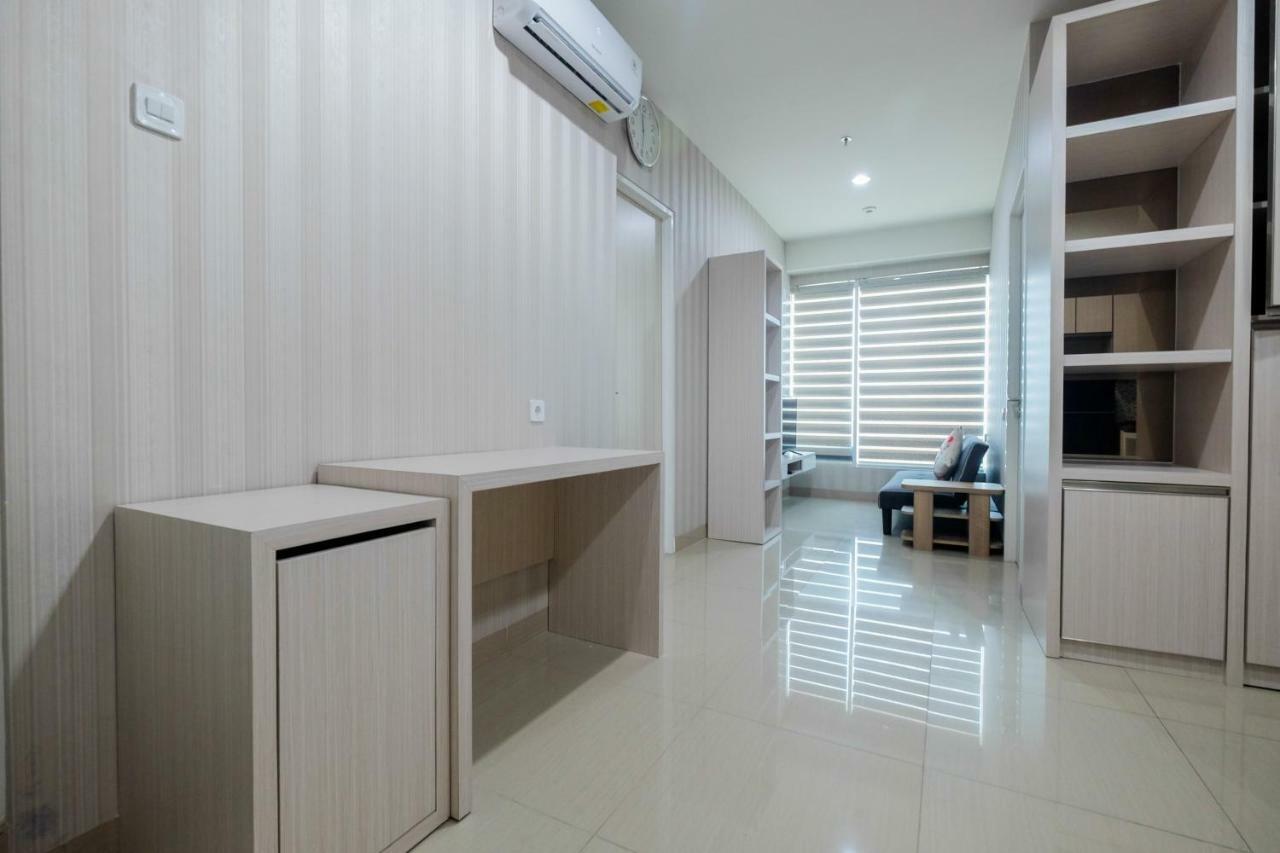 Comfy And Modern 2br Grand Kamala Lagoon By Travelio Bekasi